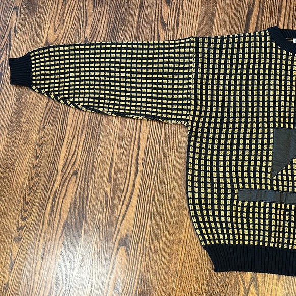 Vintage 90s Knit Sweater with Patches - Picture 6 of 11